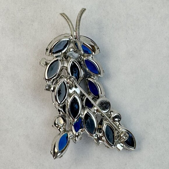 VTG Juliana Silver-Tone Leaf Brooch Blue Green Glass Rhinestone Open Back Pin - Picture 7 of 11